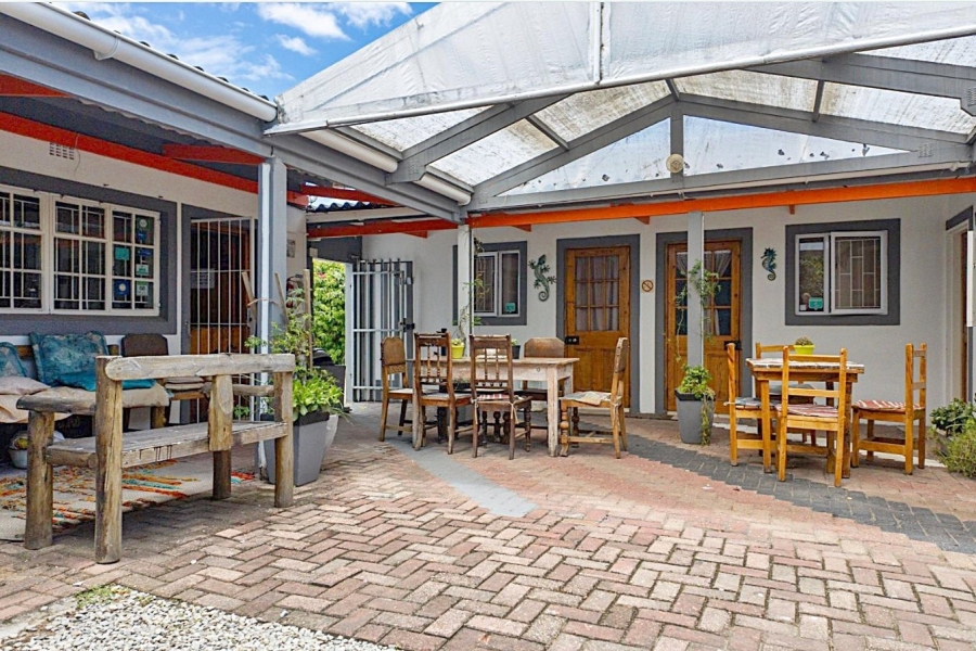 5 Bedroom Property for Sale in Knysna Central Western Cape
